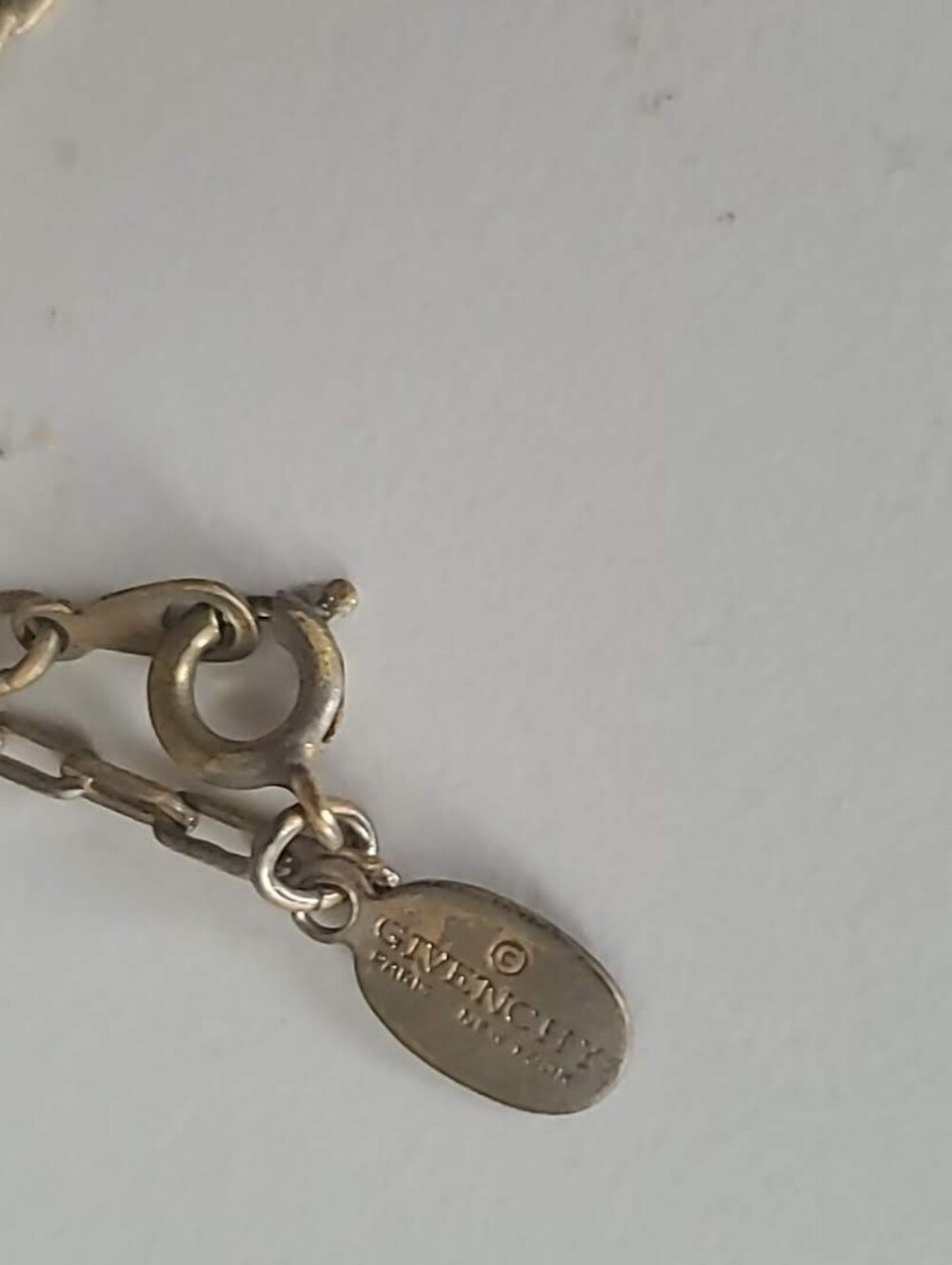 Givenchy Vintage Geometric Double G Logo Necklace - Picture 8 of 8